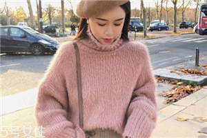 毛衣和衛(wèi)衣哪個(gè)暖和？衛(wèi)衣要更加擋風(fēng)