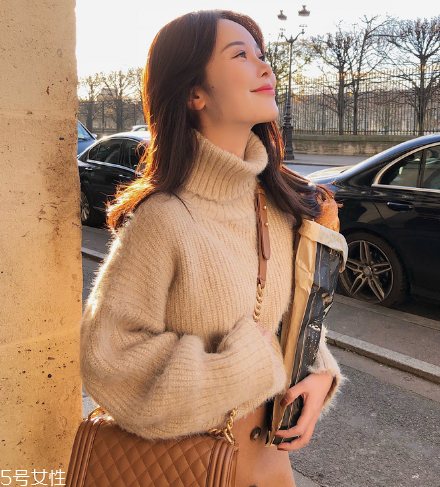 毛衣和保暖衣哪個(gè)暖和？過(guò)冬首選保暖內(nèi)衣