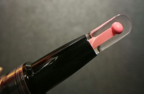 唇彩和口紅哪個(gè)危害大？