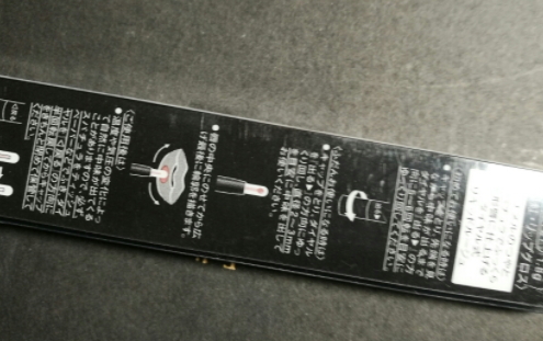 唇彩和口紅哪個(gè)危害大？