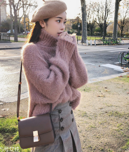 毛衣粘上老鼠膠怎么辦？千萬不要強(qiáng)力拉扯