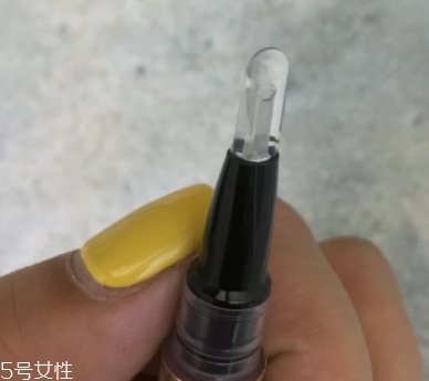 唇彩可以當(dāng)眼影嗎？不建議這樣使用