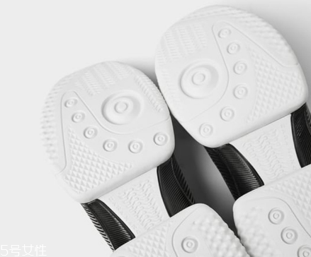 zara低配版巴黎世家襪子鞋多少錢_在哪買？