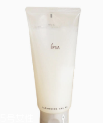 沒(méi)有卸妝水怎么卸妝？食用油+洗面奶也能搞定