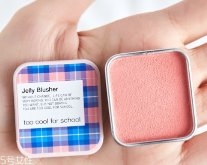 腮紅膏怎么用？用手指暈染效果好