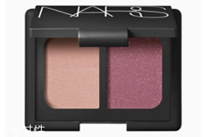 眼線眼影哪個(gè)先畫？先畫眼影妝容更持久