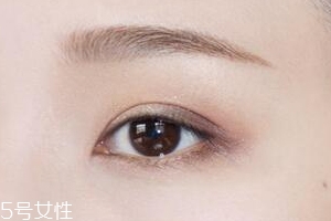 內(nèi)眼線的畫(huà)法 簡(jiǎn)單又實(shí)用的大眼偽裝術(shù)