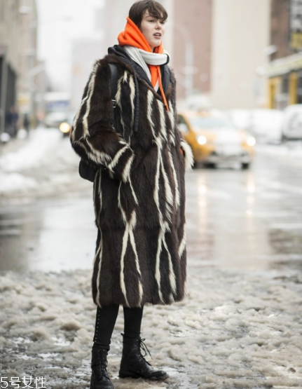 皮草搭配什么鞋子好看？四款鞋子搭配任你選