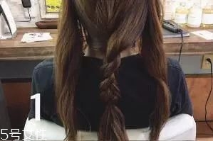 女生冬天長(zhǎng)發(fā)怎么編好看？長(zhǎng)發(fā)妹紙才懂得的痛