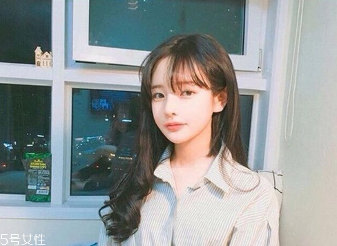 韓式空氣劉海配什么發(fā)型？不失個(gè)性魅力