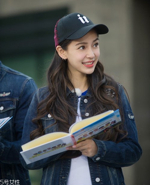 戴棒球帽適合什么發(fā)型？一分鐘學會15種新發(fā)型