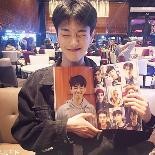 2022最流行發(fā)型顏色男生？男生潮流發(fā)型