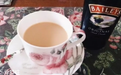 baileys是什么酒？大名鼎鼎的百利甜酒