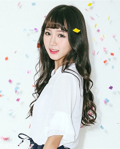 小個子女生適合什么發(fā)型？蓬松隨意效果