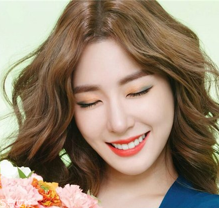 顯白的棕色系發(fā)色有哪些？棕色系發(fā)色大盤(pán)點(diǎn)