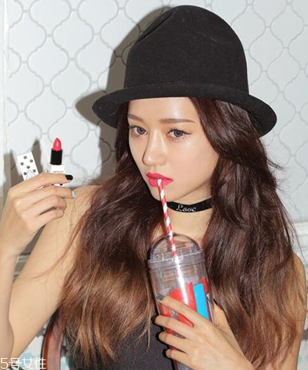 顯白的棕色系發(fā)色有哪些？棕色系發(fā)色大盤(pán)點(diǎn)