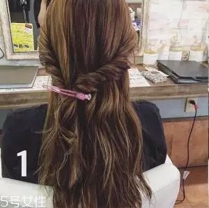 女生冬天長(zhǎng)發(fā)怎么編好看？長(zhǎng)發(fā)妹紙才懂得的痛