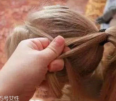 小女孩扎什么頭發(fā)好看？小公主發(fā)型大全