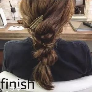 女生冬天長(zhǎng)發(fā)怎么編好看？長(zhǎng)發(fā)妹紙才懂得的痛