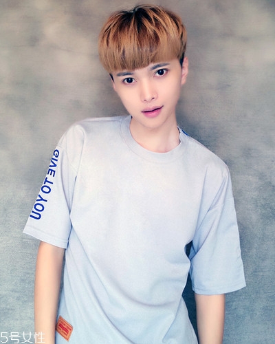 2018男生流行什么發(fā)型款式？2018男生染發(fā)顏色推薦