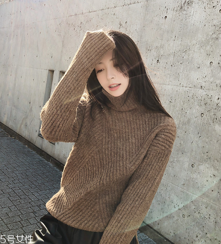 毛衣上的咖啡漬怎么洗？巧用甘油輕松解決