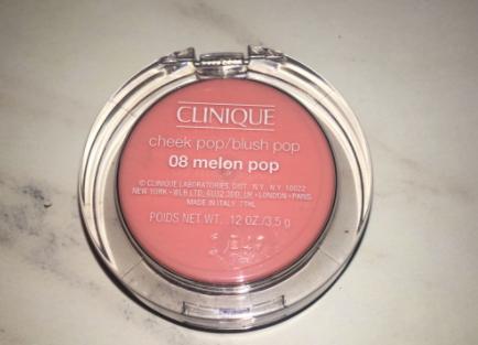 腮紅和散粉使用順序 腮紅散粉你知道先用哪個(gè)嗎？