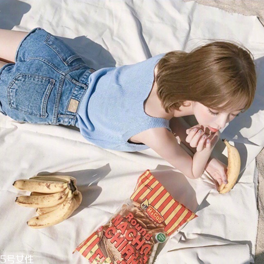 2018冬天流行什么發(fā)色？簡單漂亮的披肩發(fā)