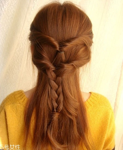 披肩發(fā)怎么扎好看？披肩發(fā)好看扎發(fā)圖解