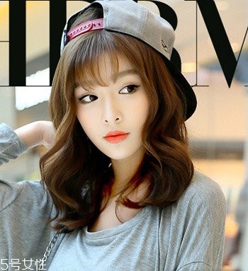 去理發(fā)店洗頭需要注意這些事 7個錯誤洗頭法易脫發(fā) 去理發(fā)店洗頭需要注意這些事 7個錯誤洗頭法易脫發(fā)