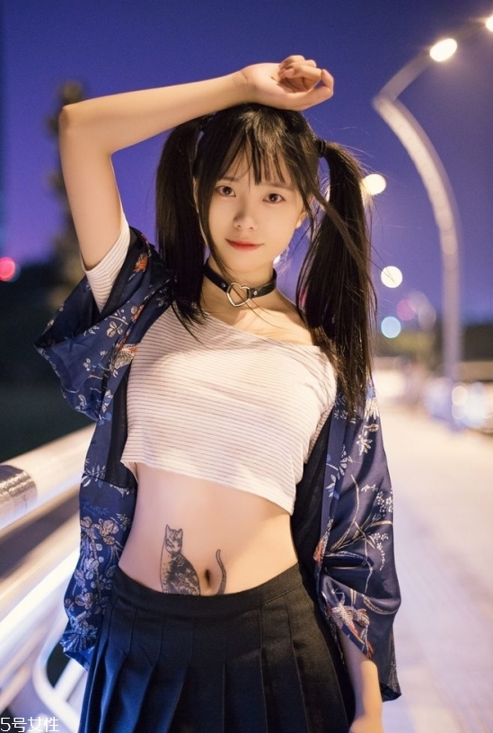 2018冬天流行什么發(fā)色？簡單漂亮的披肩發(fā)