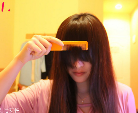 空氣劉海往上翹怎么辦？好前衛(wèi)的空氣劉海