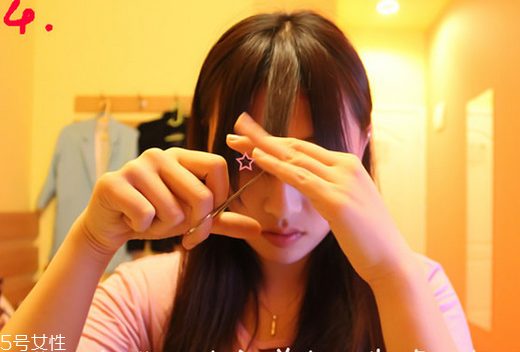 空氣劉海往上翹怎么辦？好前衛(wèi)的空氣劉海