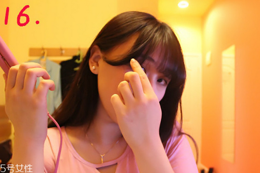 空氣劉海往上翹怎么辦？好前衛(wèi)的空氣劉海