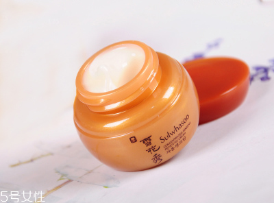 雪花秀彈力面霜和人參面霜哪個(gè)好？滋潤(rùn)保濕一整天