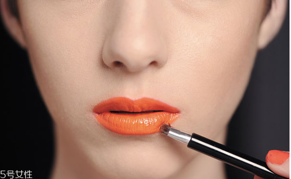 南瓜色口紅怎么挑選？十分高級的色彩