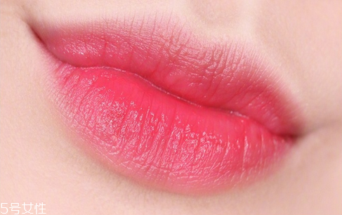 嬌蘭親親567是什么顏色？活色生香吻的秘訣