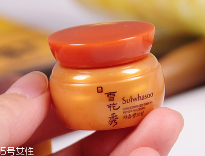 雪花秀彈力面霜和人參面霜哪個(gè)好？滋潤(rùn)保濕一整天