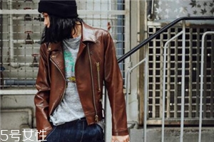 棕色皮衣怎么搭配？玩轉(zhuǎn)復(fù)古潮流風(fēng)