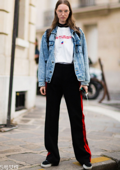 校服褲搭配什么鞋子？不同鞋子不同風(fēng)格