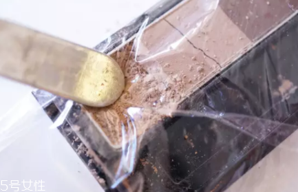 彩妝盤都有什么？小巧輕便型彩妝盤適合日常