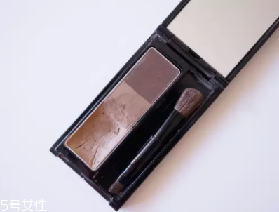 彩妝盤都有什么？小巧輕便型彩妝盤適合日常