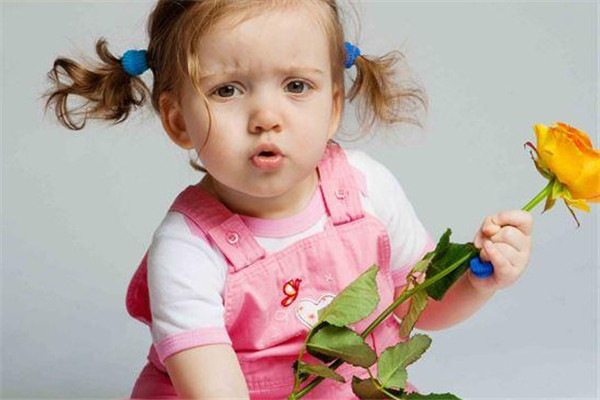 寶寶為什么會(huì)特別容易敏感 高敏感兒的四個(gè)特征 寶寶為什么會(huì)特別容易敏感 高敏感兒的四個(gè)特征