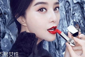 嬌蘭臻彩寶石唇膏25試色 嬌蘭25號(hào)口紅摯愛(ài)冰冰紅