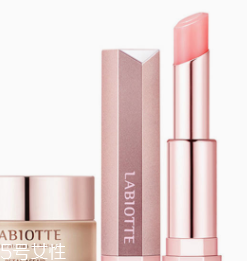 唇部干燥是什么引起的？天生皮薄易脫水