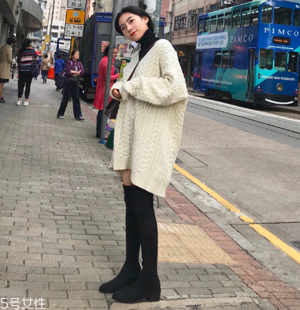 毛衣領(lǐng)口緊了怎么辦？蒸汽熨斗來(lái)幫忙