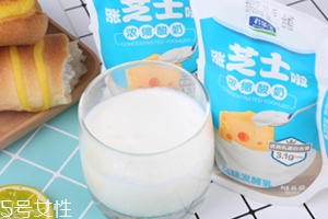 君樂(lè)寶芝士酸奶怎么喝？卡死在插吸管這一步