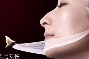 面膜為什么不能立著放？精華分布不勻