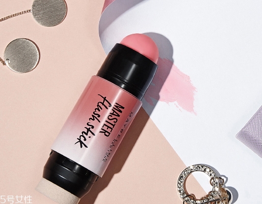 腮紅棒和腮紅粉哪個好？