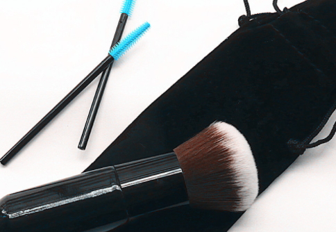 腮紅刷可以當(dāng)修容刷嗎？