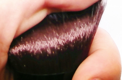 腮紅刷可以當(dāng)修容刷嗎？